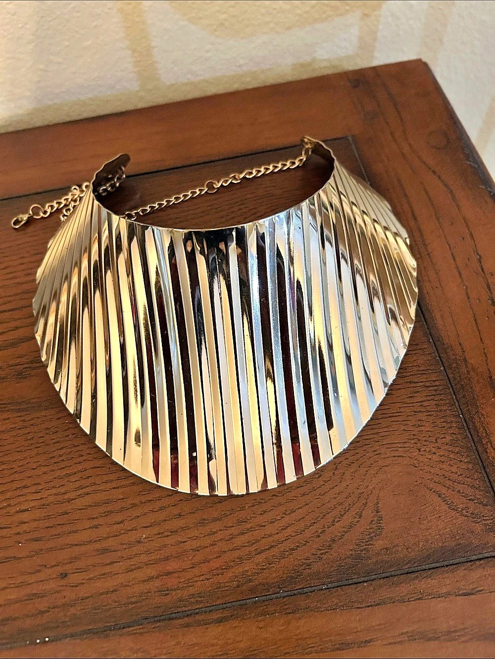 Gold & Silver Ribbed Collar Necklace Like New